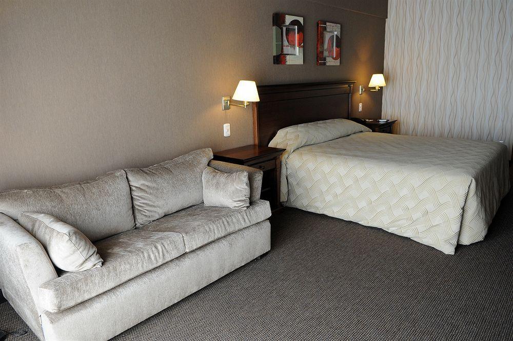 Howard Johnson Pilar Resort Spa & Convention Center Bagian luar foto