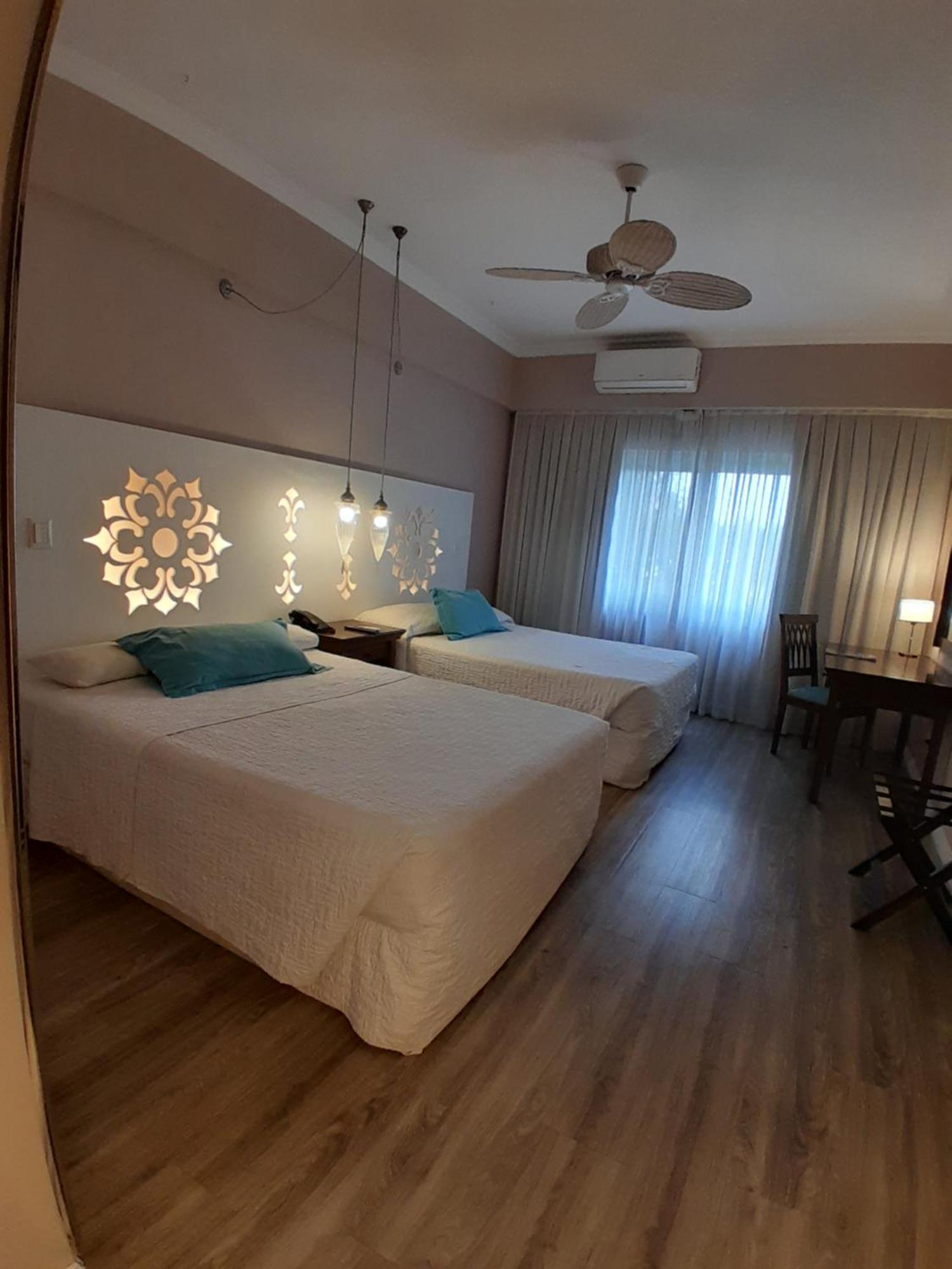 Howard Johnson Pilar Resort Spa & Convention Center Bagian luar foto