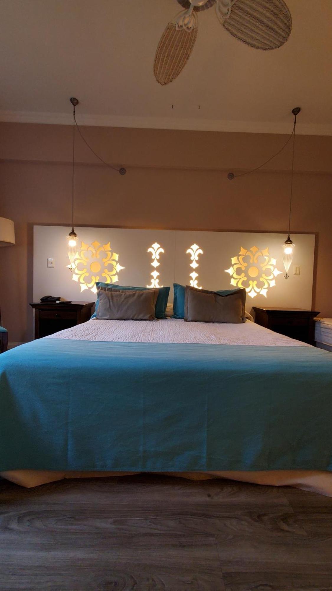 Howard Johnson Pilar Resort Spa & Convention Center Bagian luar foto