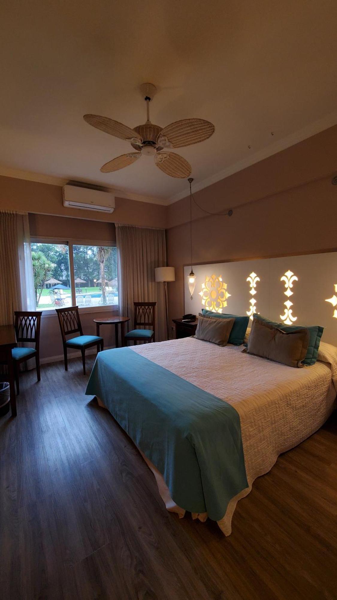 Howard Johnson Pilar Resort Spa & Convention Center Bagian luar foto
