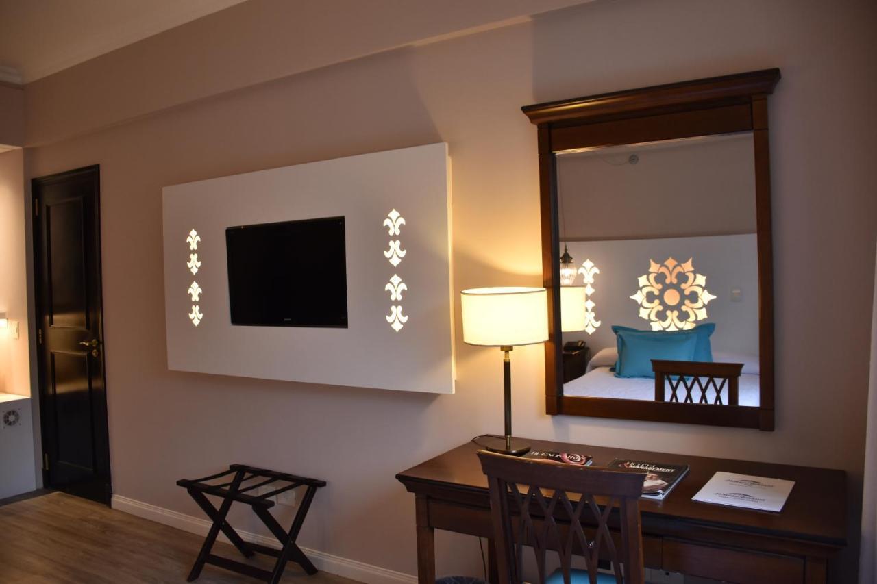 Howard Johnson Pilar Resort Spa & Convention Center Bagian luar foto
