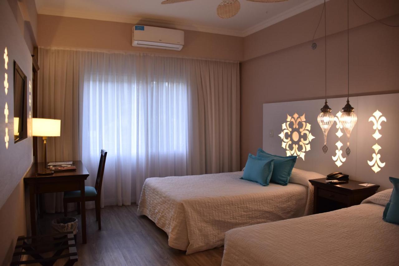 Howard Johnson Pilar Resort Spa & Convention Center Bagian luar foto
