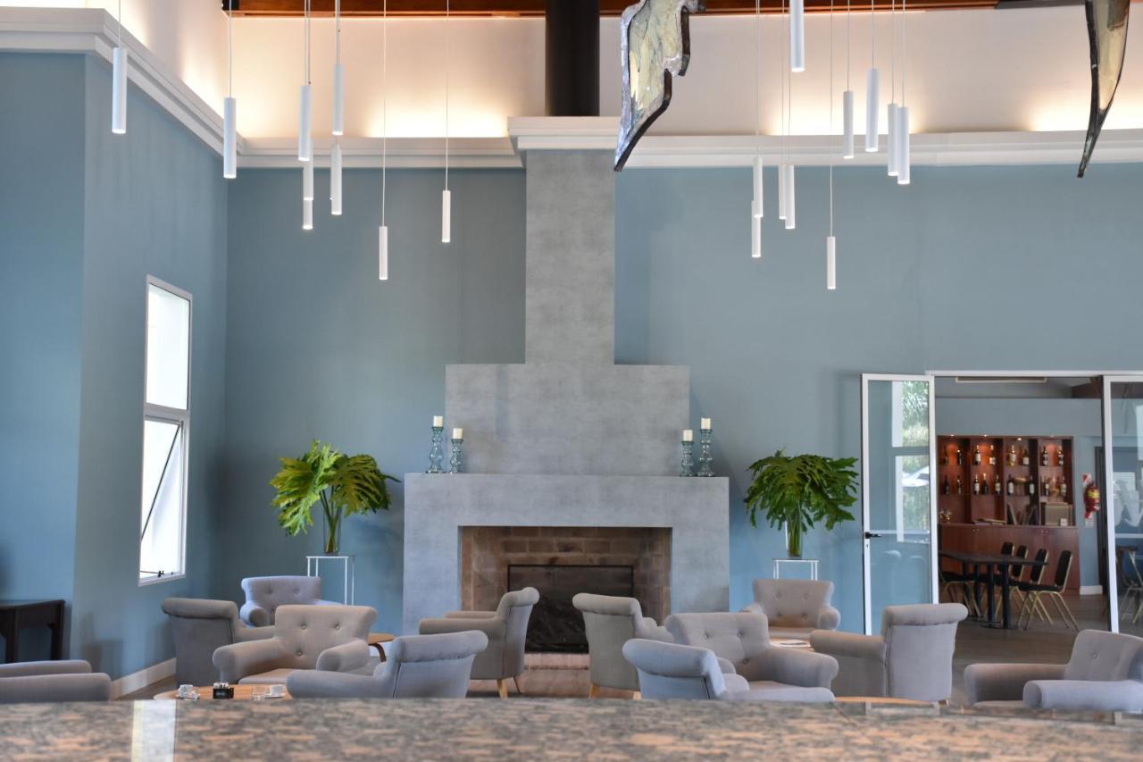 Howard Johnson Pilar Resort Spa & Convention Center Bagian luar foto